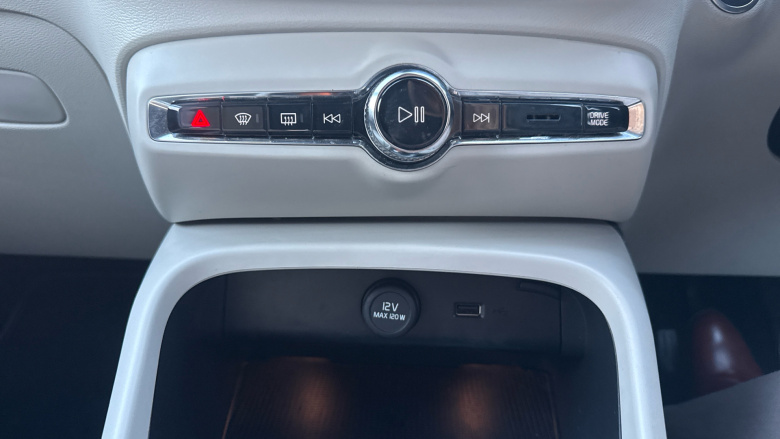 Volvo Xc40 1.5 T3 [163] Inscription Pro 5dr Geartronic Petrol Estate